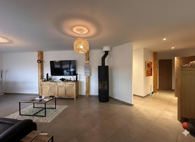 Maison - 228 m² - 6 pièces