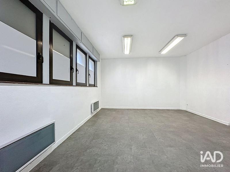 Bureau - 837 m²