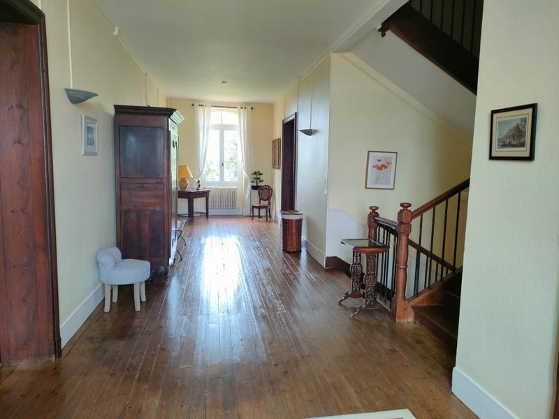 Château - 460 m² - 14 pièces