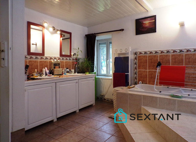 Maison - 179 m² - 10 pièces