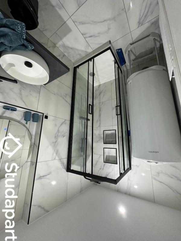 Chambre - 9 m² - 1 pièce