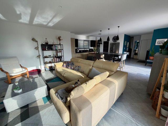 Villa - 137 m² - 5 pièces