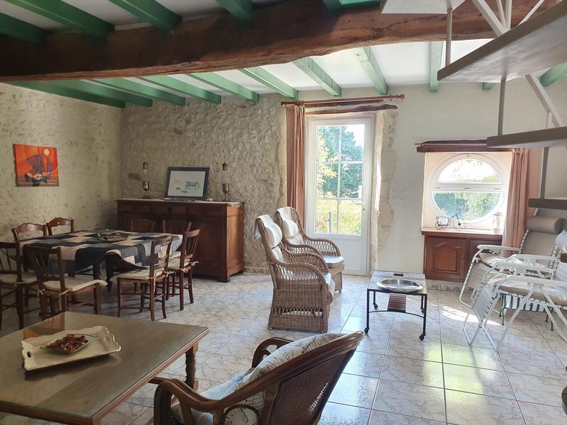 Maison - 261 m² - 9 pièces