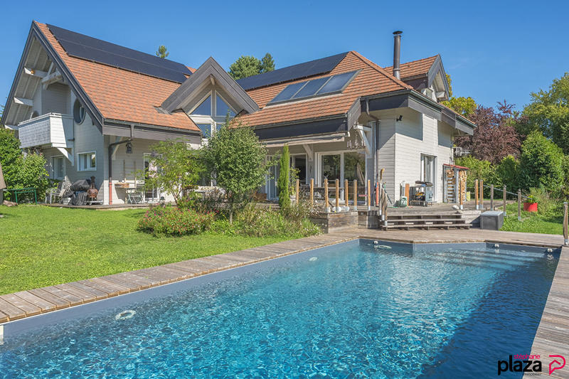 Maison - 350 m² - 8 pièces