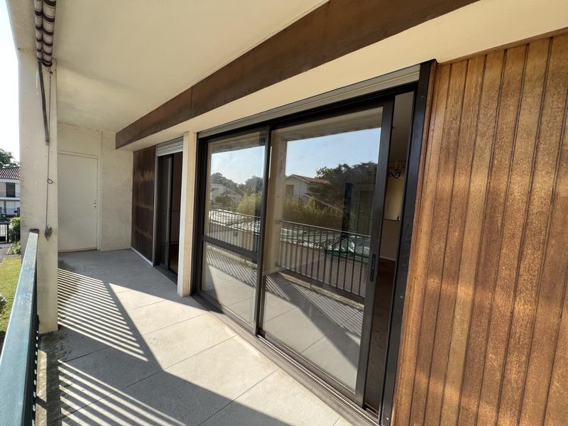 Appartement - 94 m² - 5 pièces