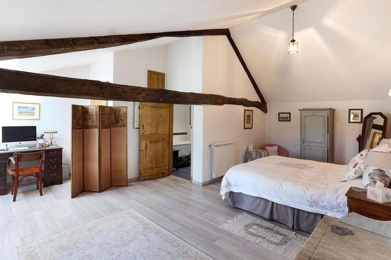 Maison en pierre - 409 m² - 10 pièces