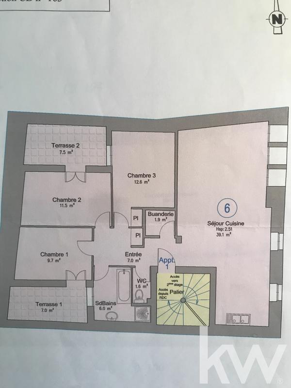 Appartement - 90 m² - 4 pièces