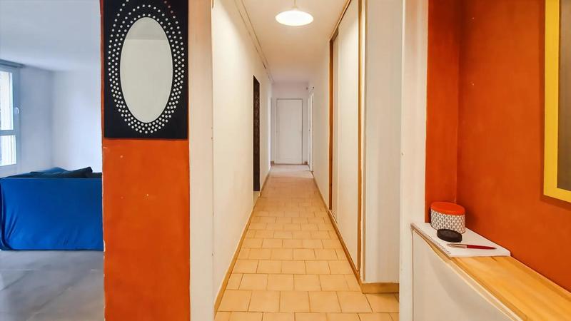 Appartement - 90 m² - 5 pièces