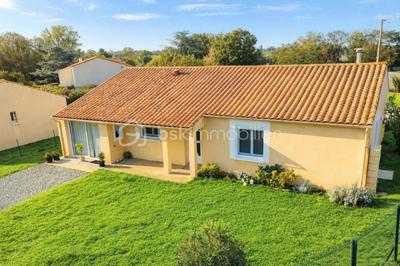 Maison traditionnelle - 114 m² - 5 pièces