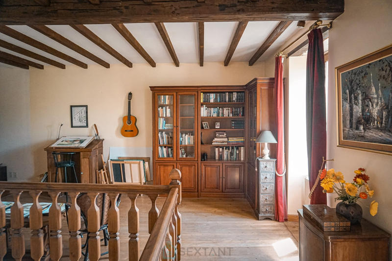 Maison - 380 m² - 12 pièces