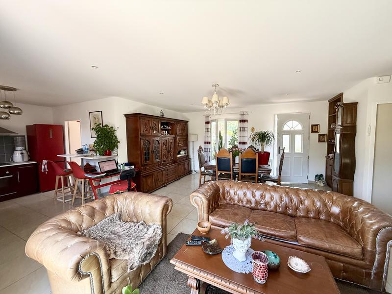 Maison - 97 m² - 5 pièces