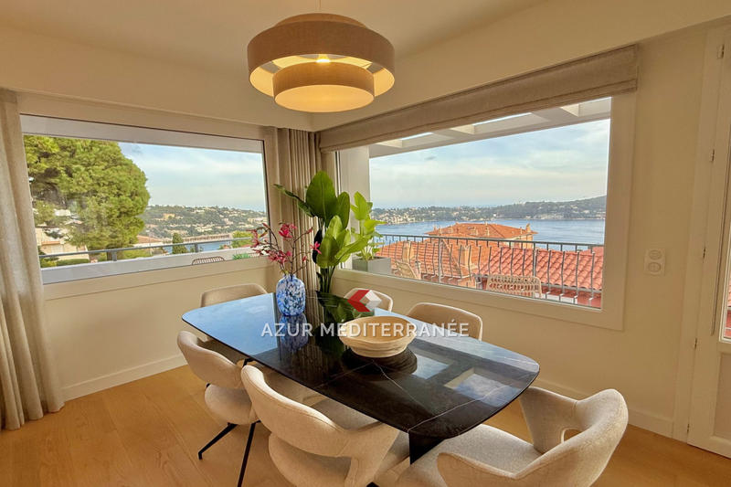 Appartement - 99 m² - 4 pièces