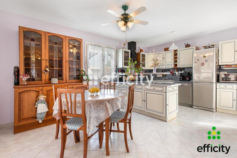 Maison traditionnelle - 120 m² - 5 pièces