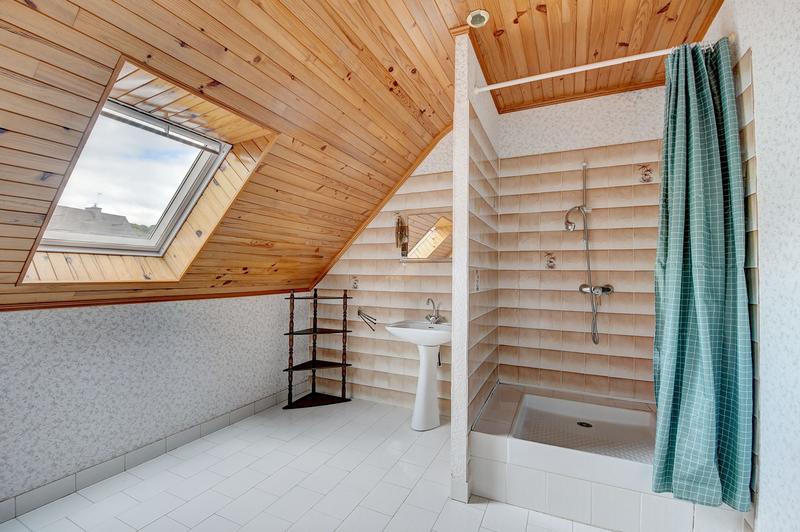 Maison - 180 m² - 6 pièces