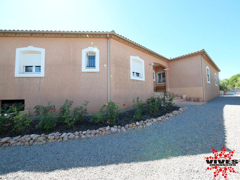 Villa - 213 m² - 6 pièces