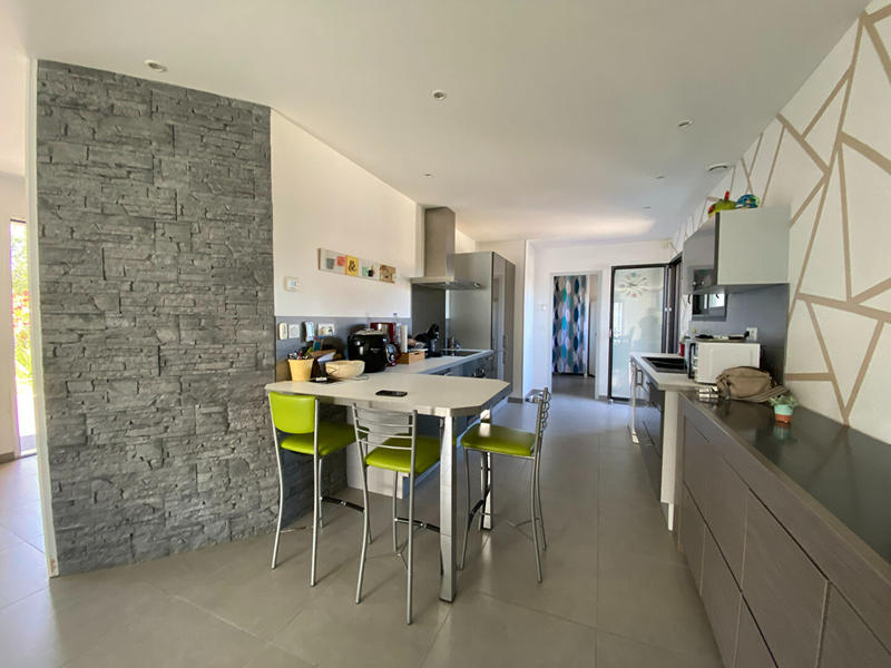 Maison - 140 m² - 5 pièces