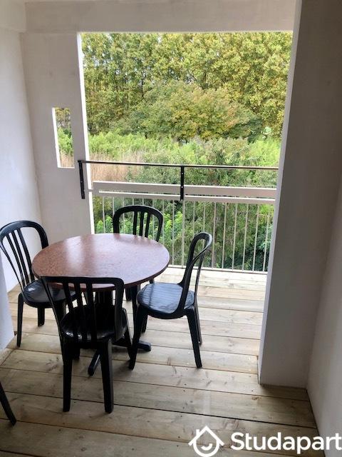 Chambre - 9 m² - 1 pièce