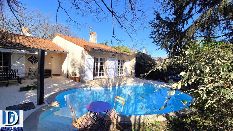 Villa - 164 m² - 6 pièces