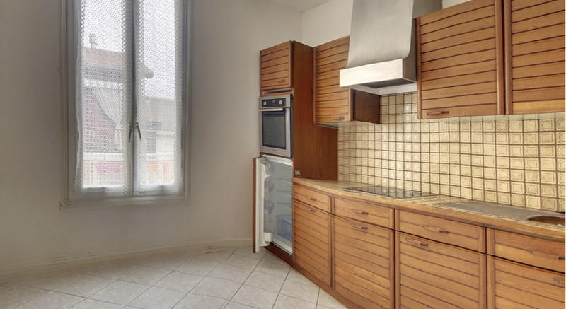 Maison - 94 m² - 5 pièces