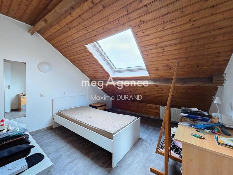 Maison - 182 m² - 9 pièces