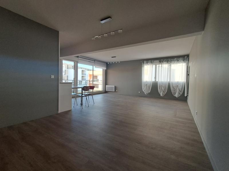 Appartement - 80 m² - 3 pièces