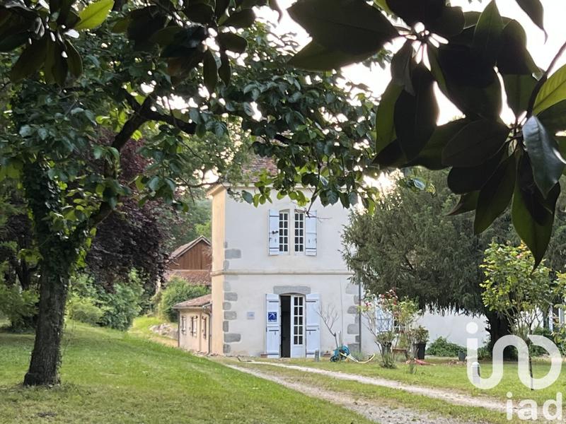 Maison - 713 m² - 16 pièces