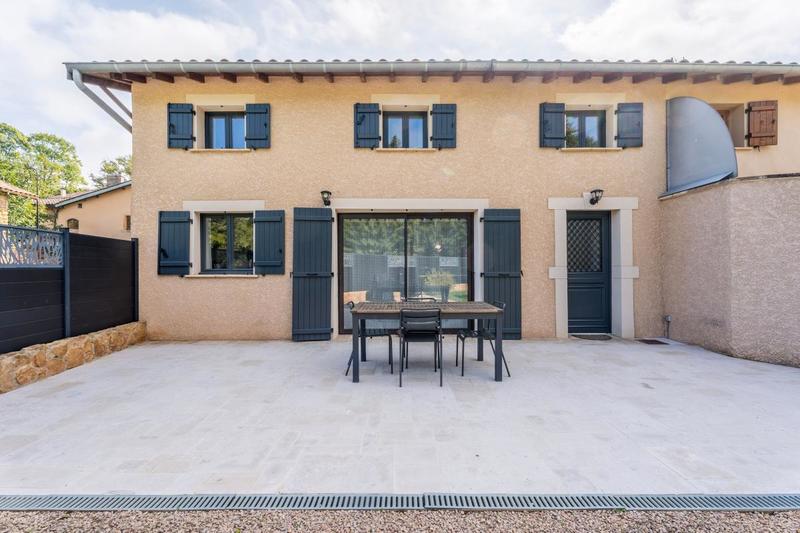 Maison - 95 m² - 3 pièces