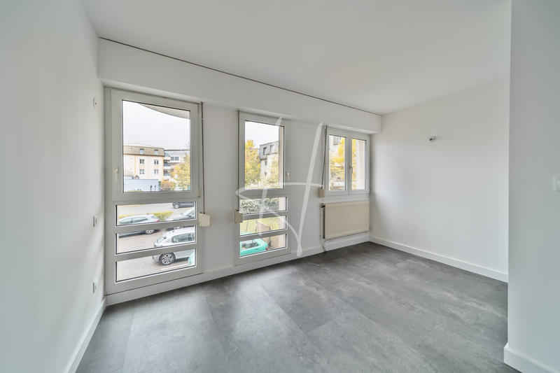 Local d'activités - 108 m²