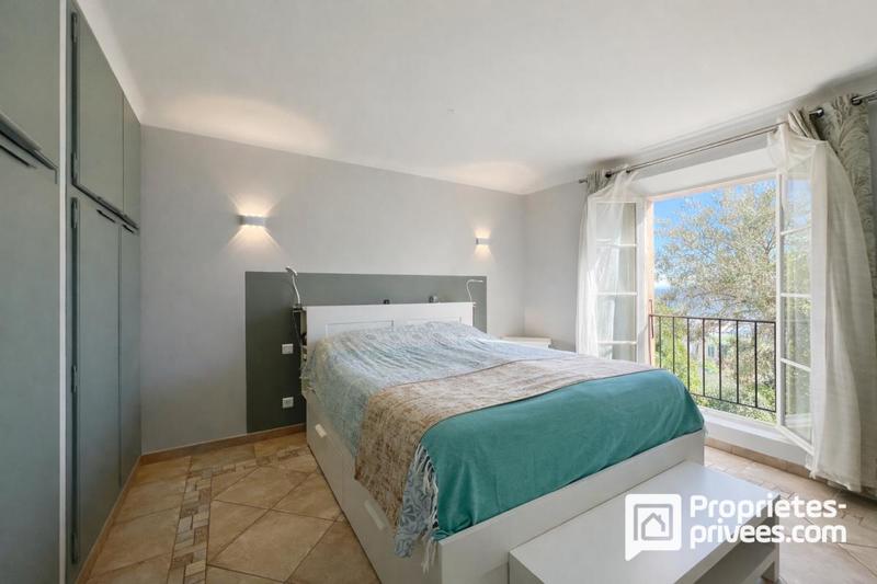 Maison - 214 m² - 6 pièces