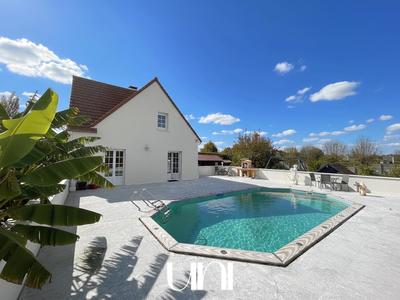 Maison - 192 m² - 8 pièces