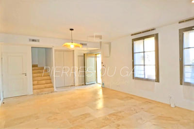 Appartement - 84 m² - 3 pièces