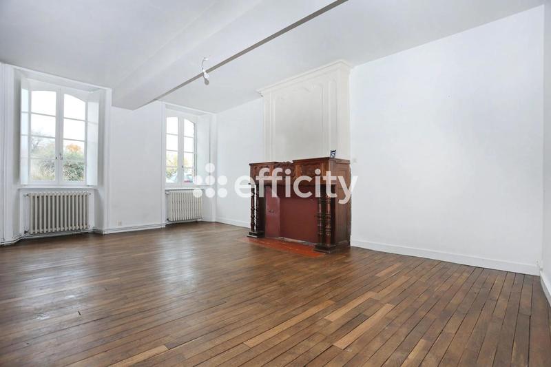 Maison - 225 m² - 8 pièces