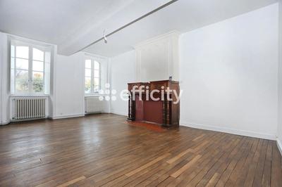 Maison - 225 m² - 8 pièces