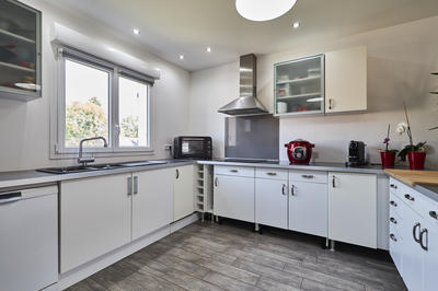 Maison - 176 m² - 7 pièces