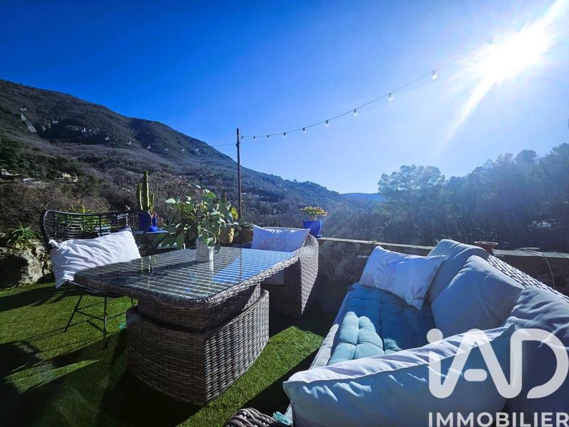 Maison - 200 m² - 11 pièces