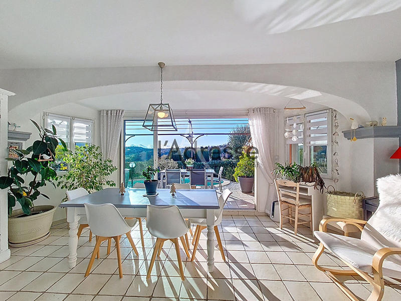 Villa - 133 m² - 5 pièces