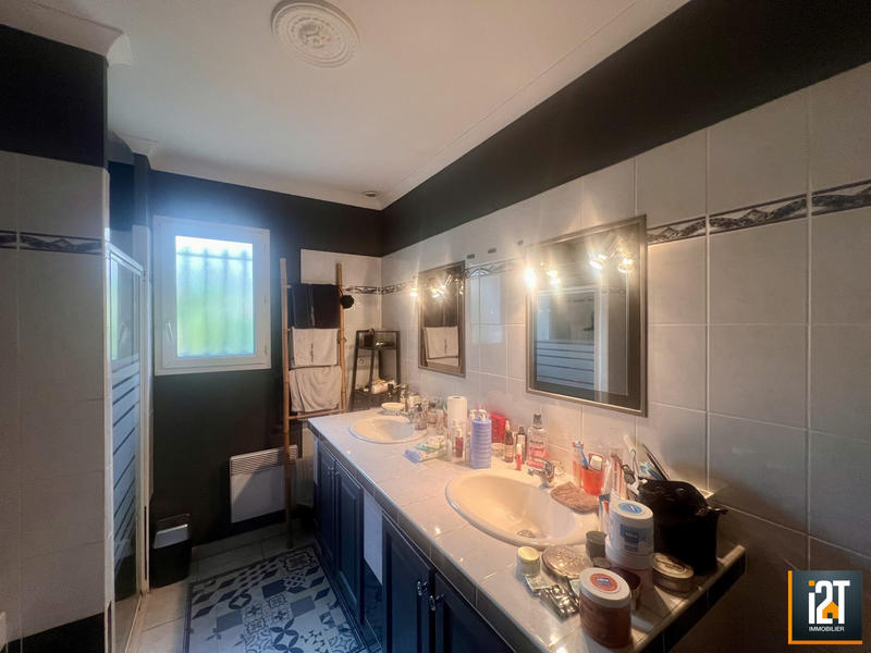 Maison traditionnelle - 96 m² - 4 pièces