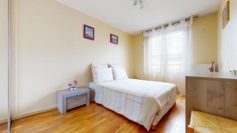 Appartement - 94 m² - 4 pièces