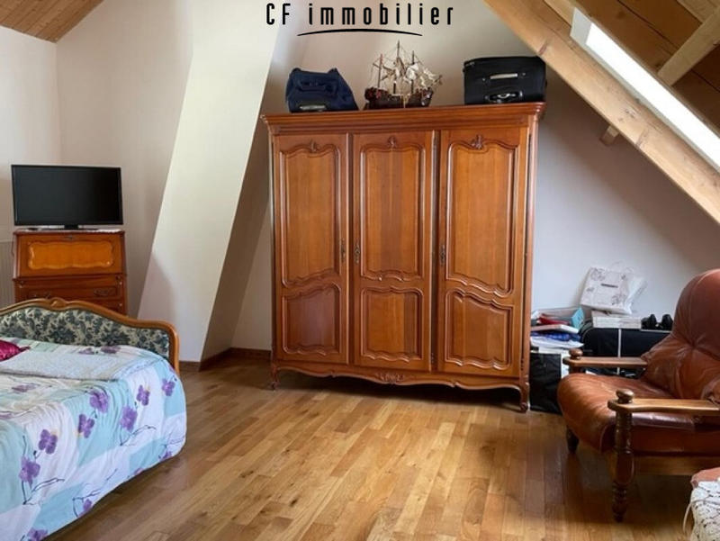 Maison - 223 m² - 6 pièces