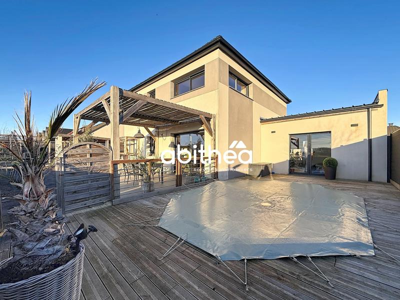 Maison - 171 m² - 8 pièces