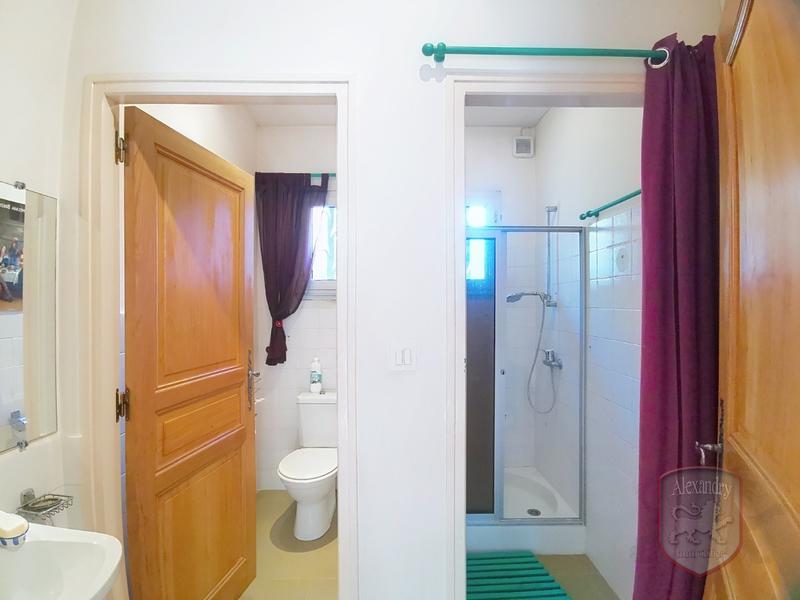 Maison - 180 m² - 5 pièces