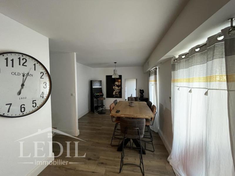 Propriété - 198 m² - 5 pièces