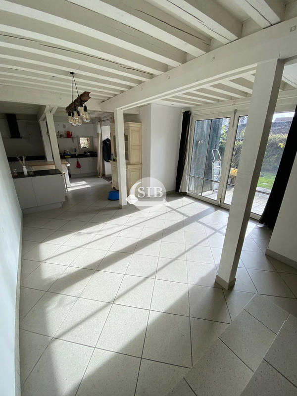 Maison - 228 m² - 7 pièces