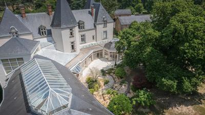 Château - 1 213 m²