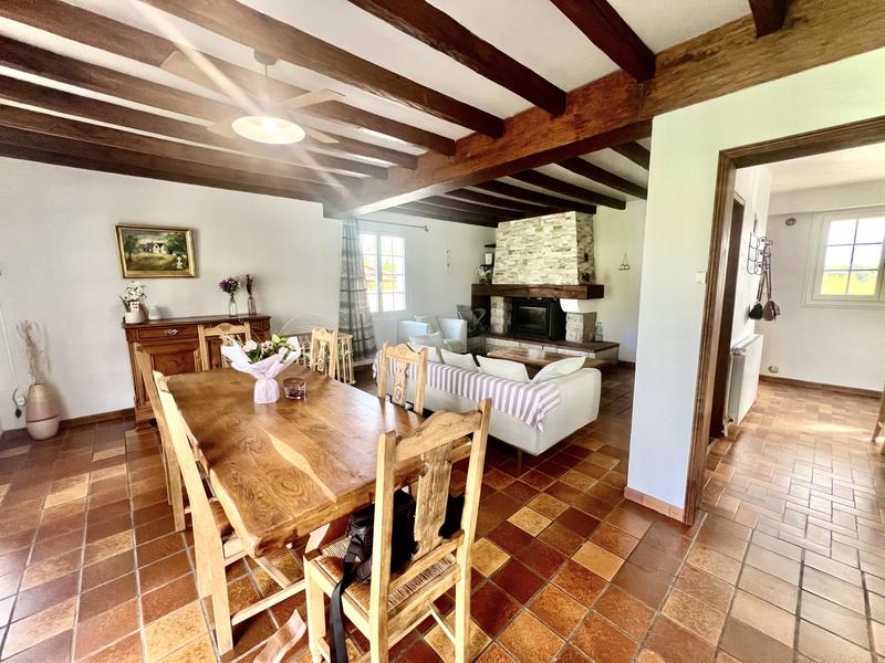 Villa - 176 m² - 6 pièces