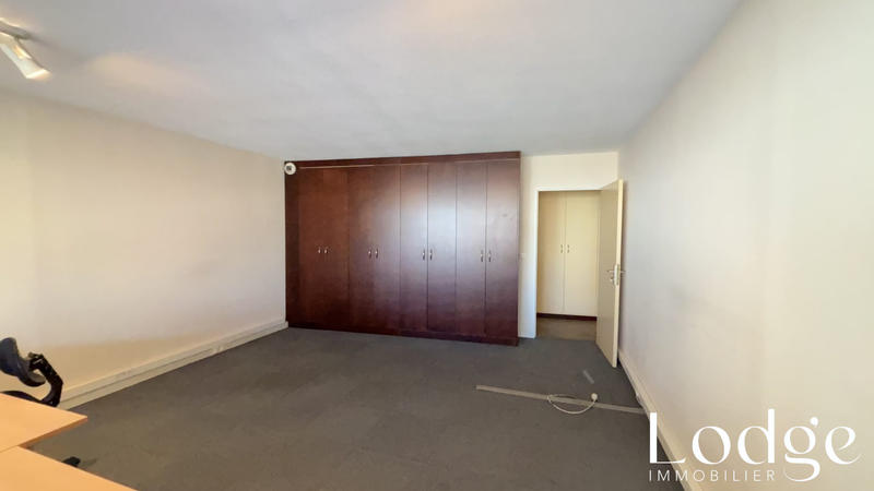 Bureau - 140 m²