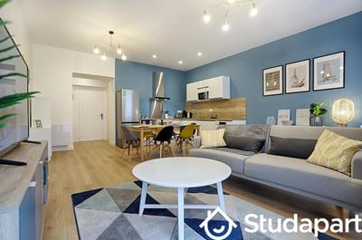 Chambre - 10 m² - 1 pièce