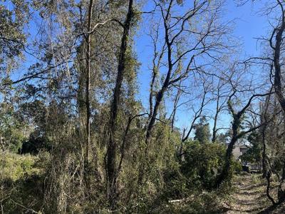 Terrain constructible - 1 050 m²