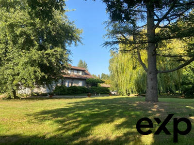 Maison - 237 m² - 10 pièces