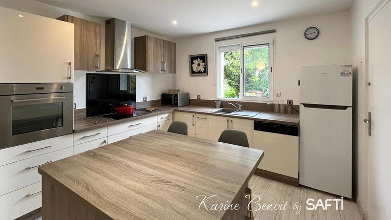 Maison - 99 m² - 5 pièces